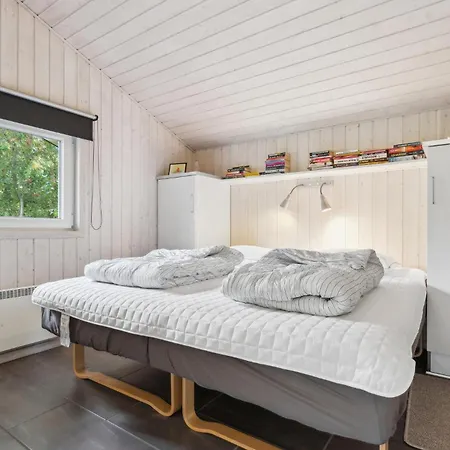 Cozy Home In Hovborg With Sauna